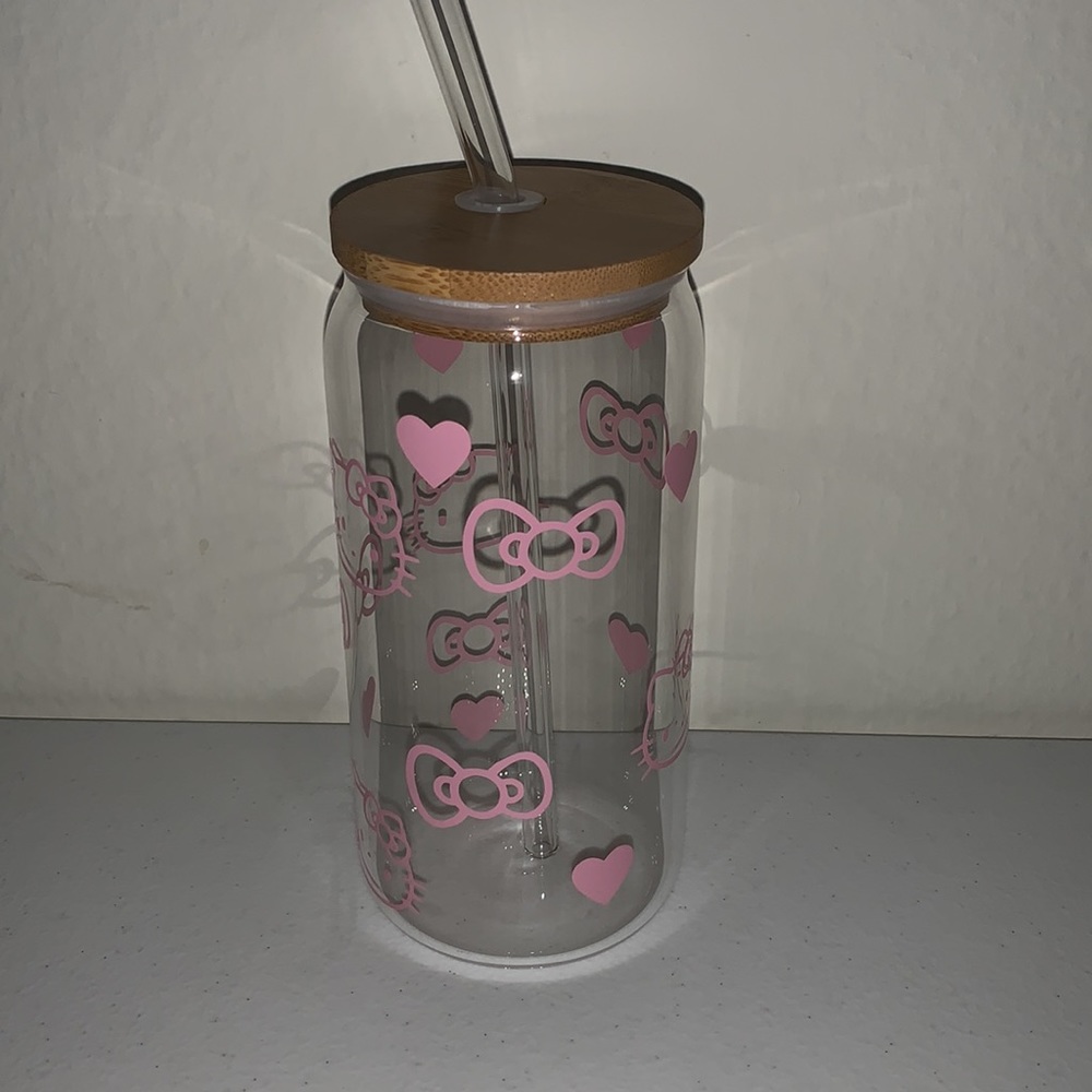 Hello Kitty Cup💕 - Picture 2 of 2
